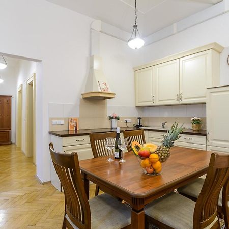 Cozy Apartment Near Stefanikuv Most Prag Dış mekan fotoğraf
