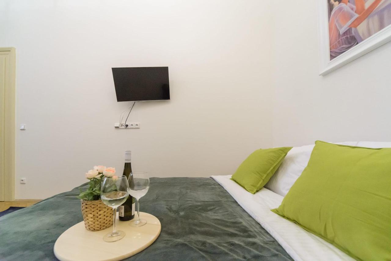 Cozy Apartment Near Stefanikuv Most Prag Dış mekan fotoğraf