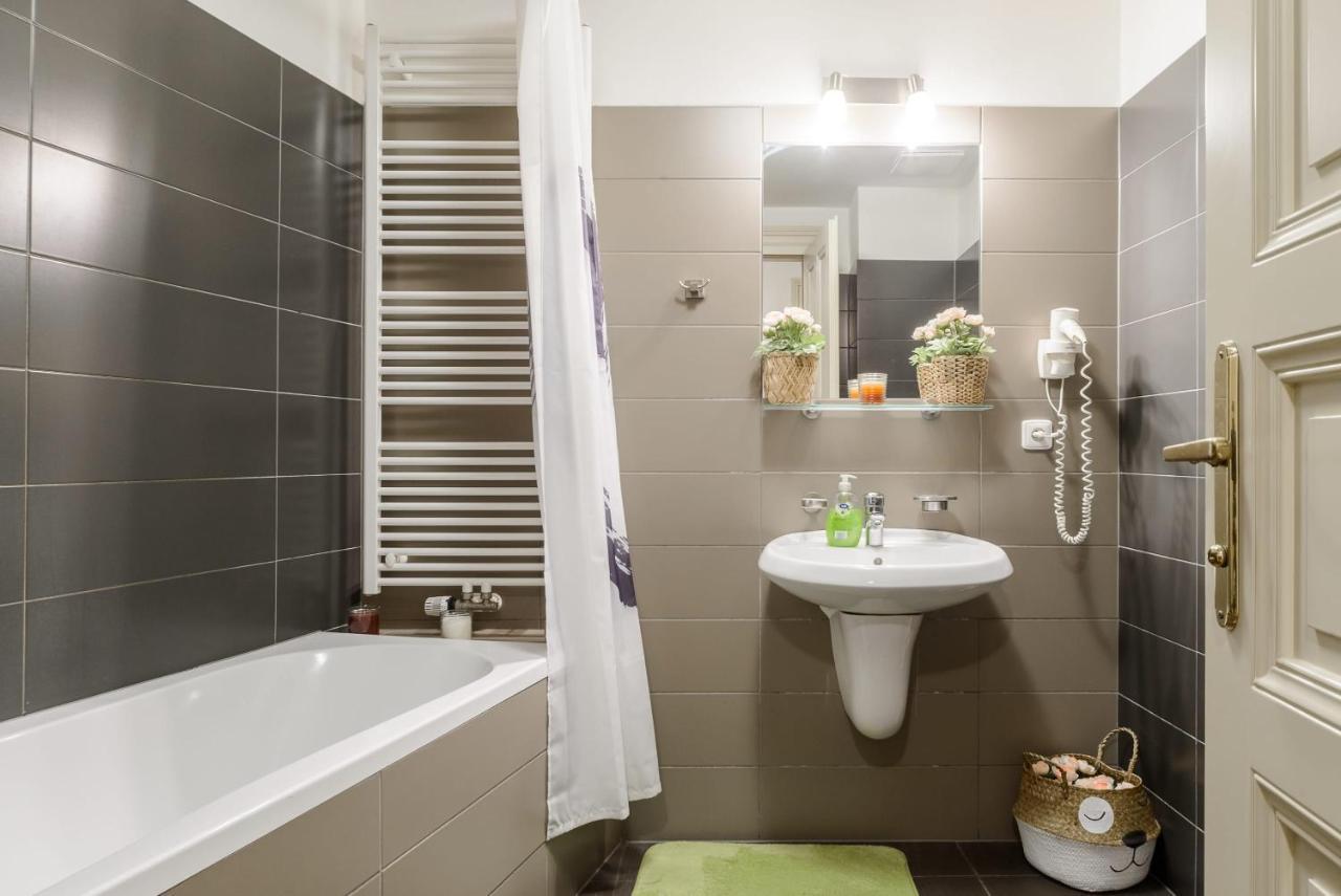 Cozy Apartment Near Stefanikuv Most Prag Dış mekan fotoğraf